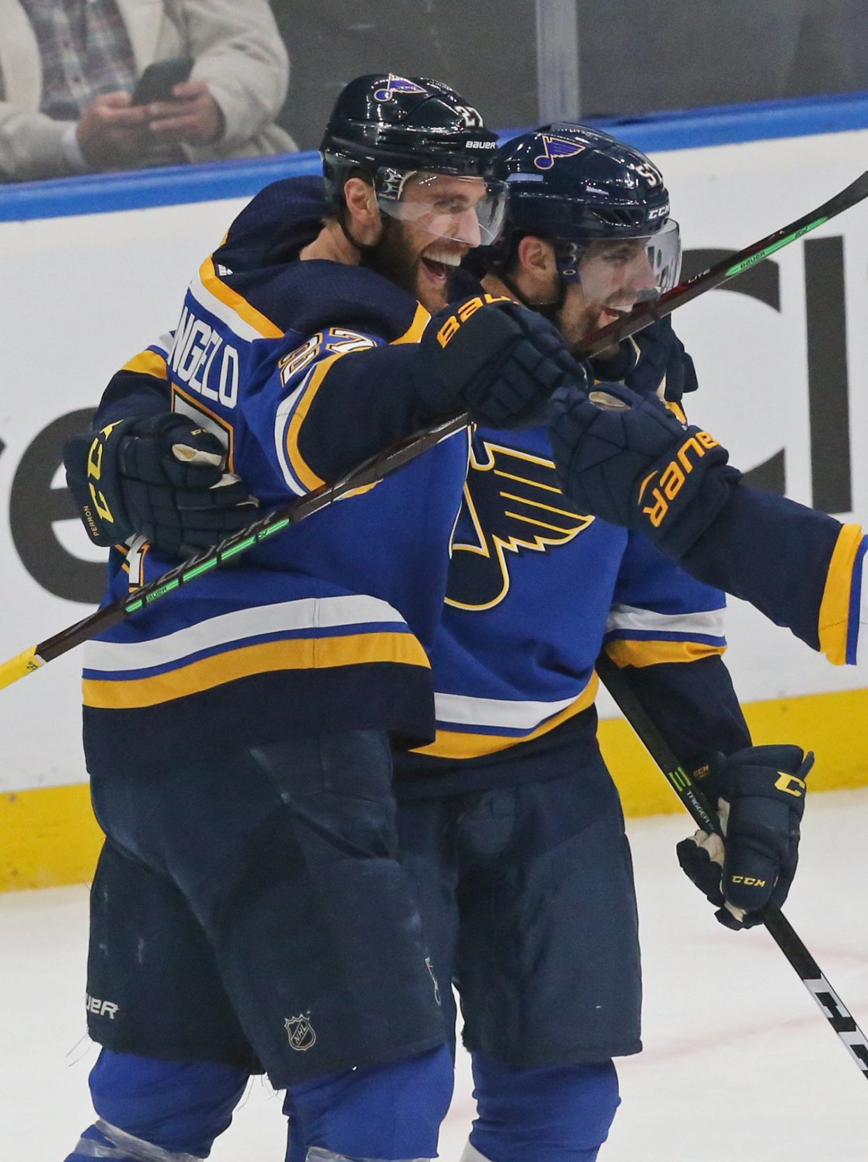 Blues and Jets battle in game 3 of the playoffs